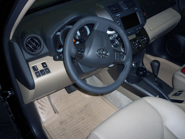 На автомобиль установлен охранный комплекс На автомобиль установлен охранный комплекс