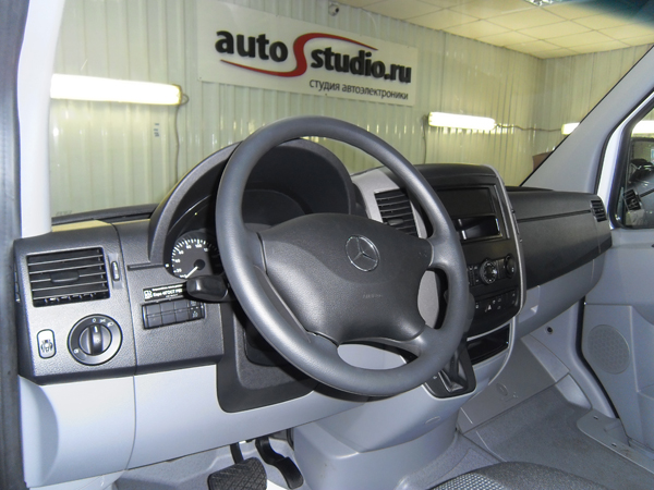 На автомобиль установлен охранный комплекс