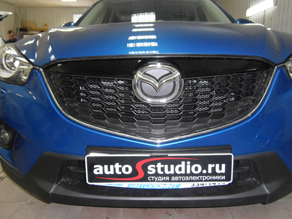 На автомобиль установлен охранный комплекс и защитная сетка радиатора На автомобиль установлен охранный комплекс и защитная сетка радиатора