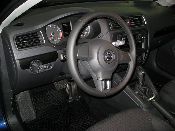 На автомобиль установлен охранный комплекс На автомобиль установлен охранный комплекс